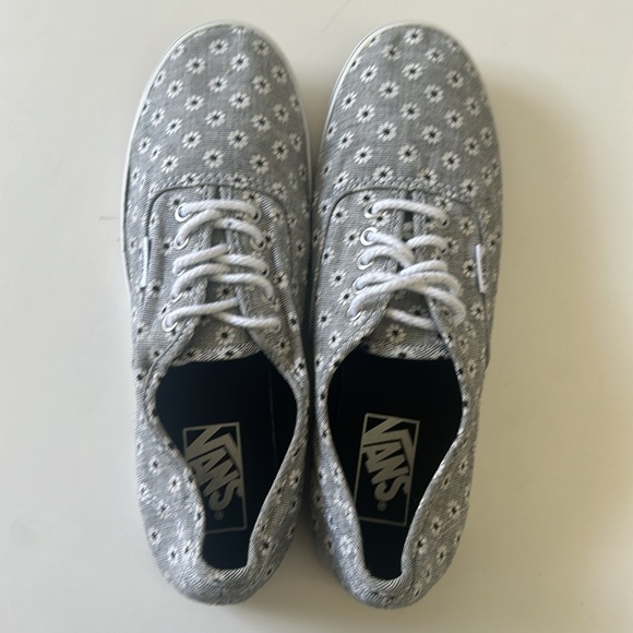 VANS Chambray Floral Authentic Lo Pro Womens Shoes - Picture 9 of 13